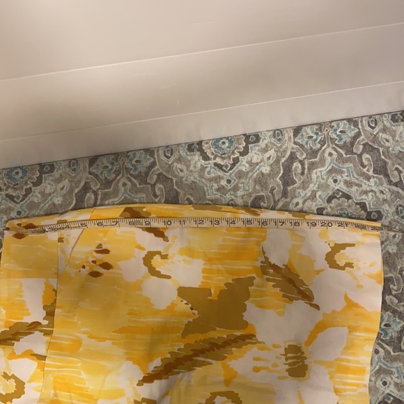 Calvin Klein yellow floral skirt with pockets - Picture 8 of 9